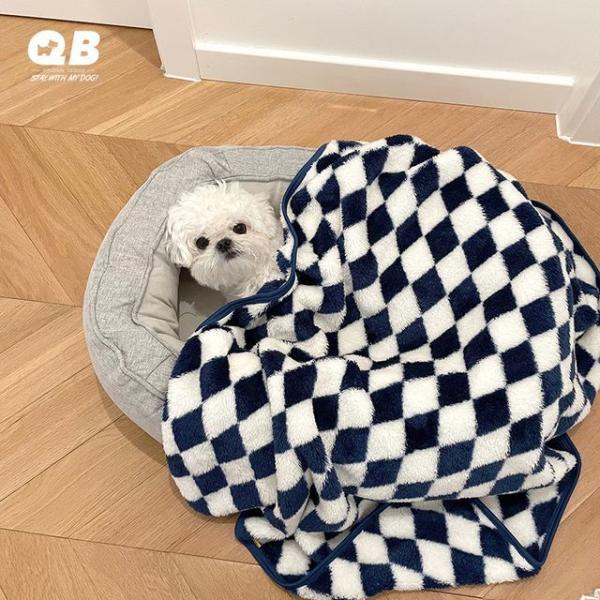 Checker Flannel Pet Blanket  |  Pet Accessories