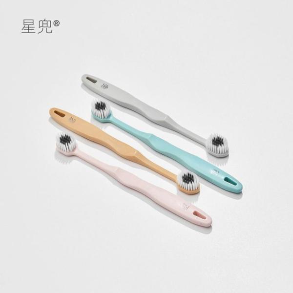 Set Of 4: Toothbrush  |  Homeware