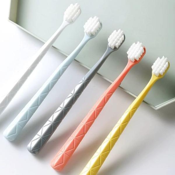 Set Of 5: Toothbrush  |  Homeware