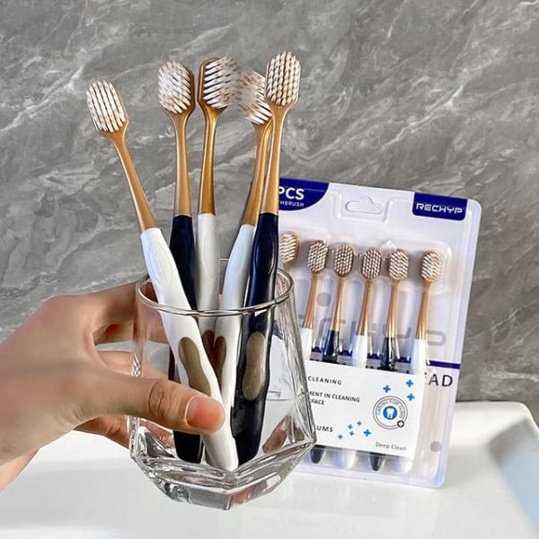 Set Of 6: Toothbrush  |  Homeware